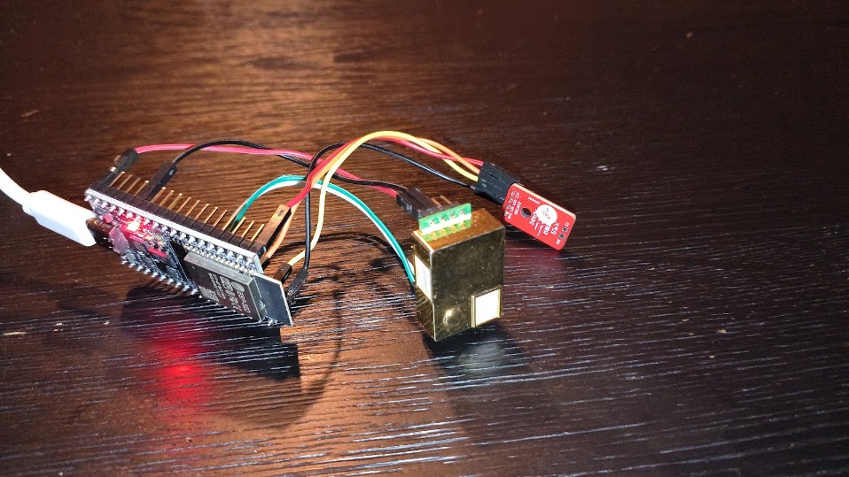 Prototype van de HVV Matter Sensor met ESP32, BME280 en MH-Z19